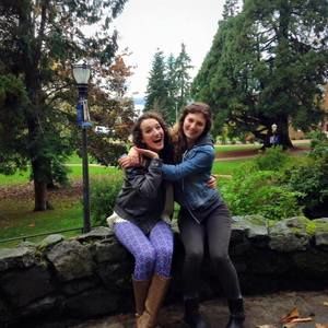 Meet your Posher, Hallie