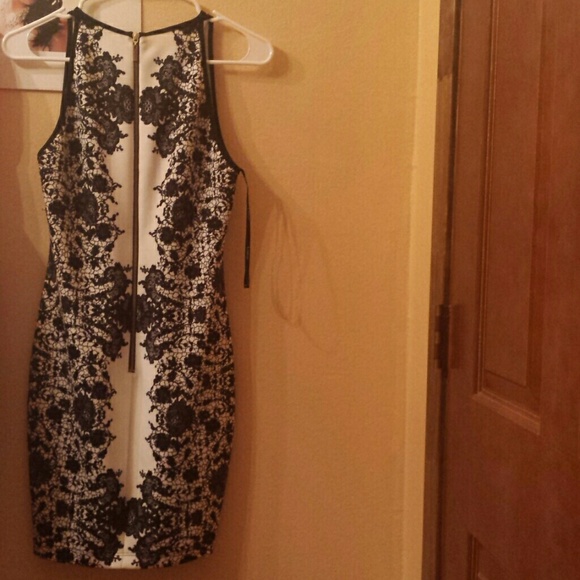 Dress - Picture 2 of 2