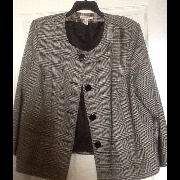 Plus sized tweed jacket