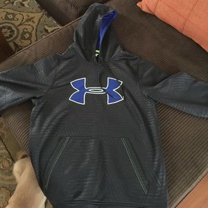 Under armour sweatshirt