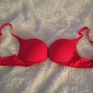 32 B PINK Victoria's Secret bra