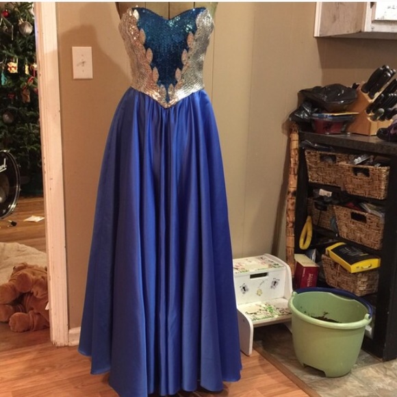 Vintage retro formal prom dress