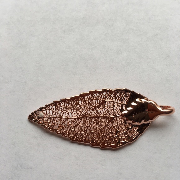 NWOT 24k rose gold leaf pendant - Picture 3 of 4