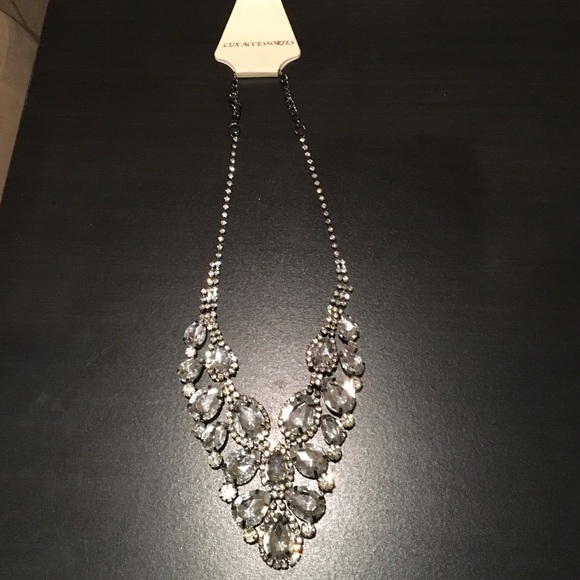 Rhinestone V-Shaped Necklace