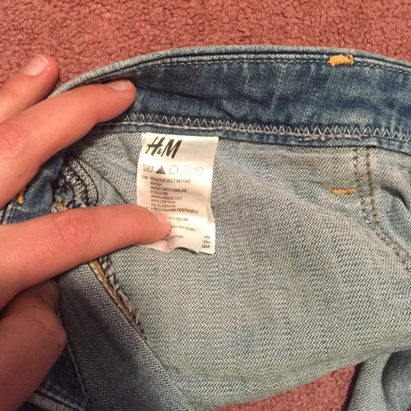 Denim shorts - Picture 3 of 4