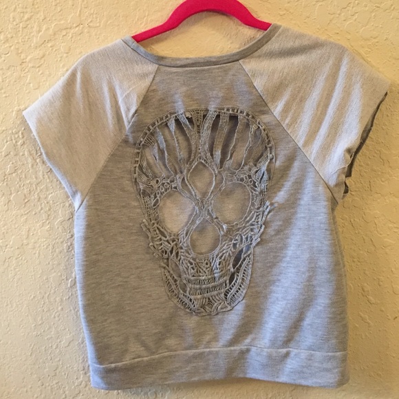Rue 21 grey short sleeve sweater with scull back.
