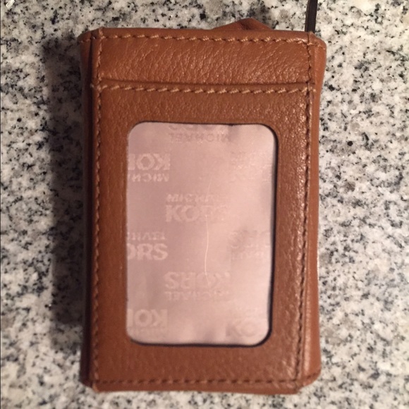 Micheal Kors small wallet - Picture 4 of 4