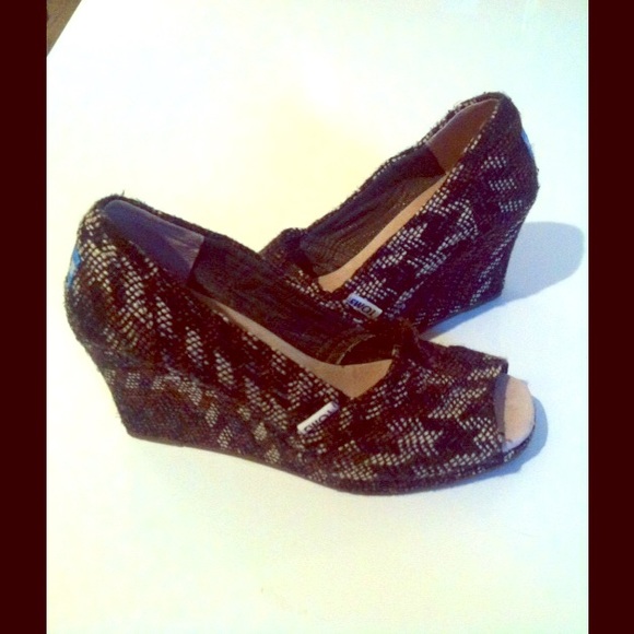 TOMS Houndstooth Wedges Sz 7