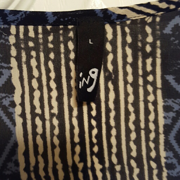 Sheer fringed Kimono - Picture 2 of 3