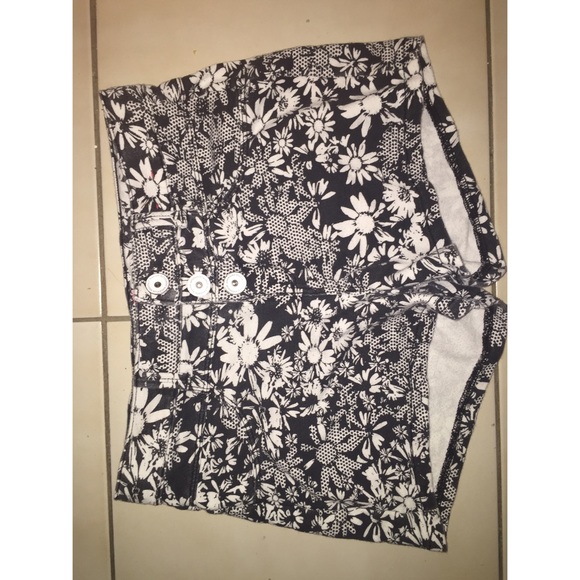 black & white floral high waisted shorts