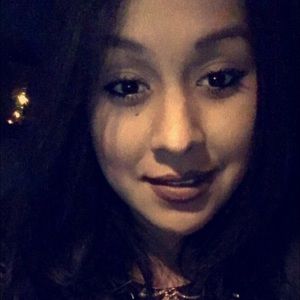 Meet your Posher, Yaira