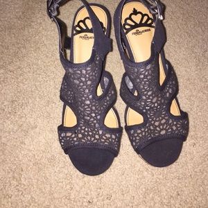 Lace black wedges