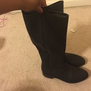 Black old navy boots