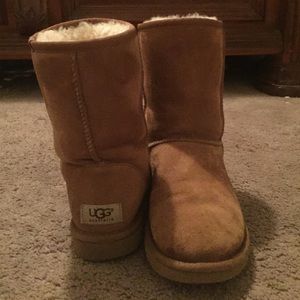 Chestnut uggs (AUTHENTIC)