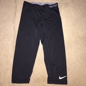 Crop Nike Pro pants