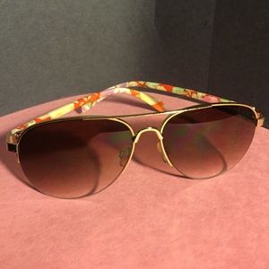 Aviator Hawaiian print sunglasses 🌺