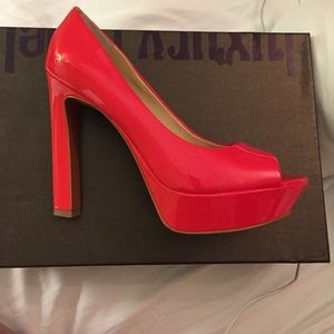 Selling a pair of heels.