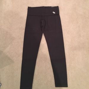 NWT medium Abercrombie yoga leggings dark gray