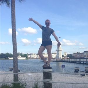 Meet your Posher, Meredith