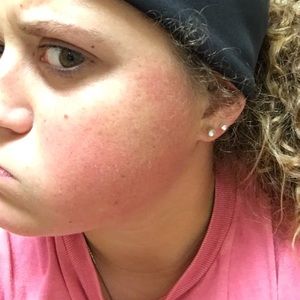 Meet your Posher, Hillary