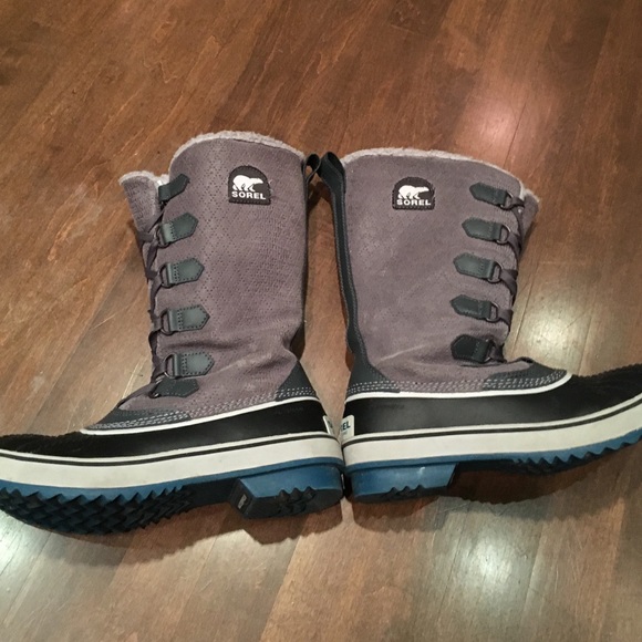 Once worn Sorel boots!