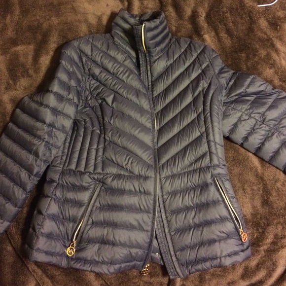 LIKE NEW MICHAEL KORS JACKET
