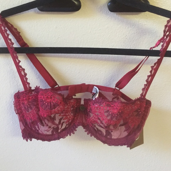 Chantelle lace bra