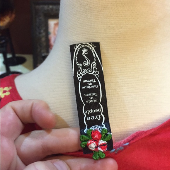 Sale-Free people shirt- 5 for $25 - Picture 4 of 5