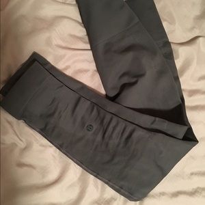 Lululemon olive colored zone in the crop