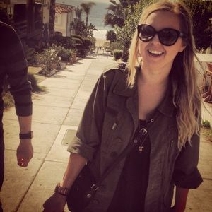 Meet your Posher, Emily