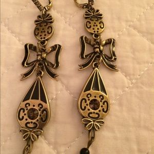 FREE* Vintage look dangle earrings