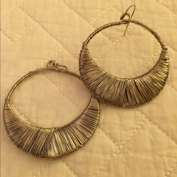 🎉 FREE* Oversize Silver earrings