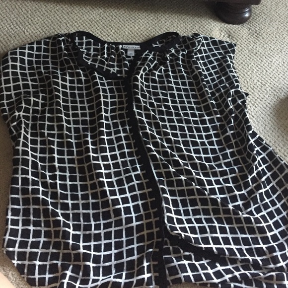 Ava viv shirt worn once
