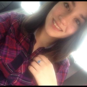 Meet your Posher, Desiree