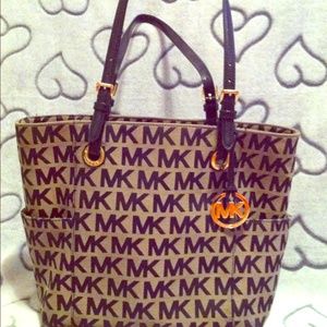 Micheal Kors MK Signature Tote