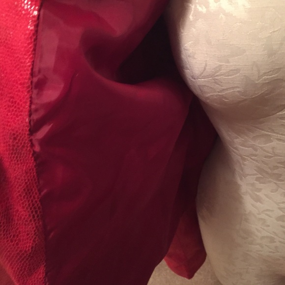 ❤️ Red Snakeskin Pattern Lightweights Jacket ❤️ - Picture 3 of 4