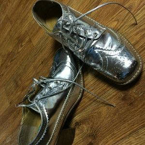 Crown Vintage Silver Heeled Oxfords