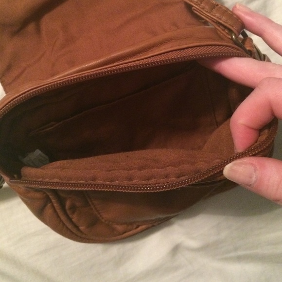 SOLD** Rip Curl: Brown Mini Shoulder Bag - Picture 3 of 3