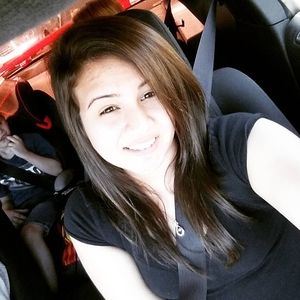 Meet your Posher, Carolina