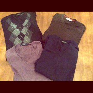 Name-brand Men's V-Neck Sweaters -lot of 4