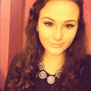 Meet your Posher, Haley