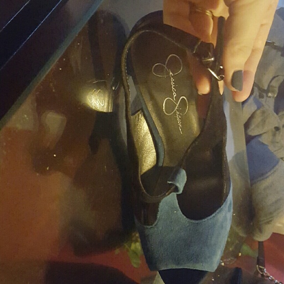 Jessica Simpson suede t strap heels - Picture 2 of 4