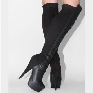 Thigh high invasion!