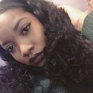 Meet your Posher, Rochelle