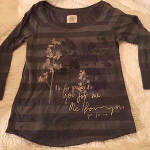 American Eagle shirt