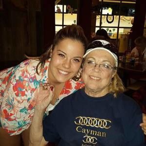 Meet your Posher, Nicole