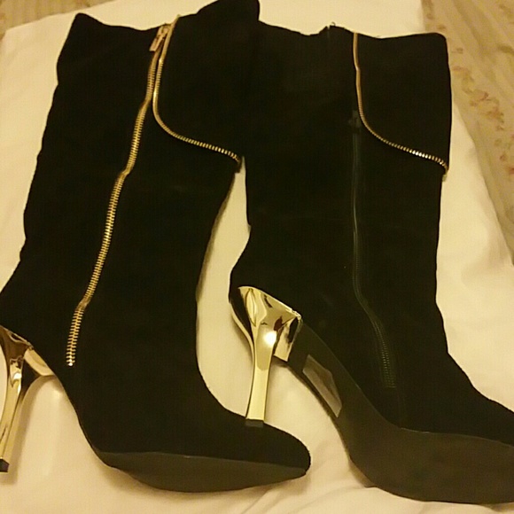 Suade boots