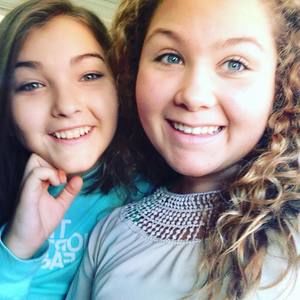 Meet your Posher, Chloe