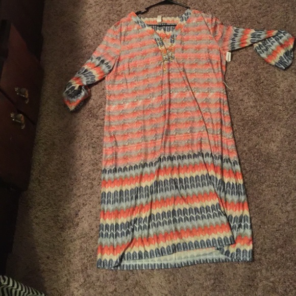 Dress that can be worn alone or with leggings