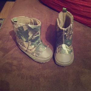 Camo boots